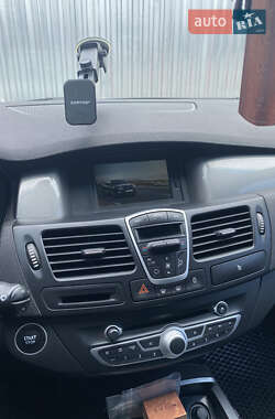 Лифтбек Renault Laguna 2011 в 