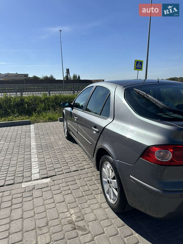 Ліфтбек Renault Laguna 2006 в Львові
