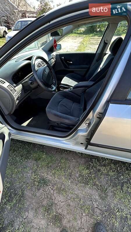 Универсал Renault Laguna 2002 в Желтых Водах