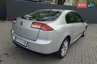 Лифтбек Renault Laguna 2011 в 