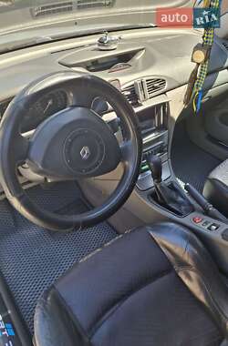 Лифтбек Renault Laguna 2001 в 