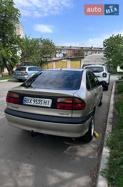 Лифтбек Renault Laguna 2000 в 