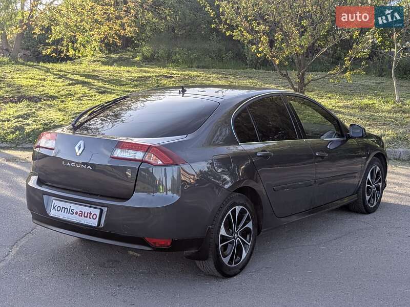 Ліфтбек Renault Laguna 2013 в Хмельницькому