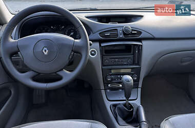 Лифтбек Renault Laguna 2003 в 