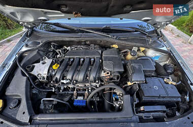 Лифтбек Renault Laguna 2003 в 