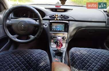Лифтбек Renault Laguna 2002 в 