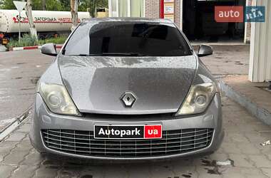 Купе Renault Laguna 2010 в 