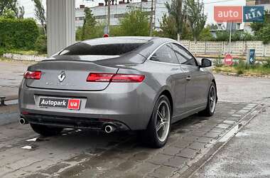 Купе Renault Laguna 2010 в 