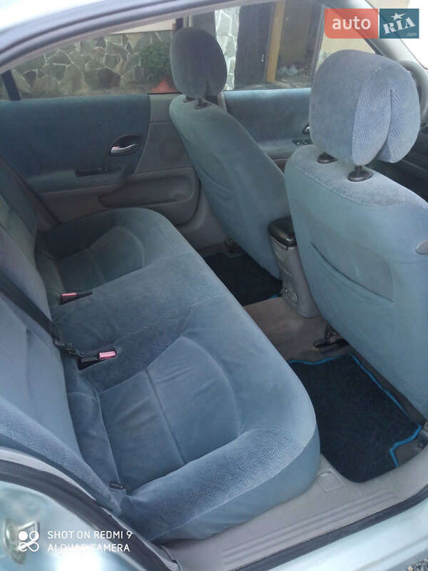 Лифтбек Renault Laguna 2001 в Львове