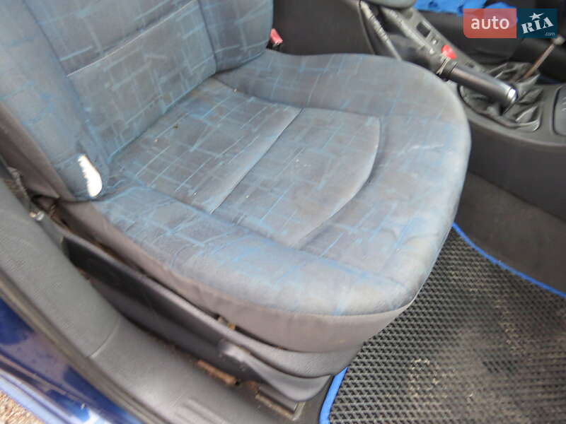 Ліфтбек Renault Laguna 2002 в Кропивницькому