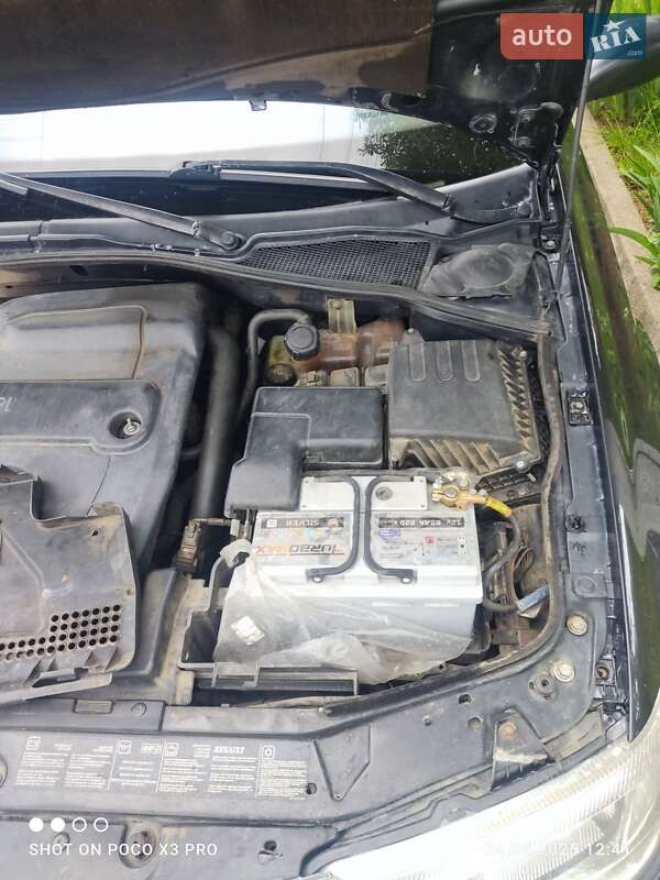 Лифтбек Renault Laguna 2003 в Гайвороне