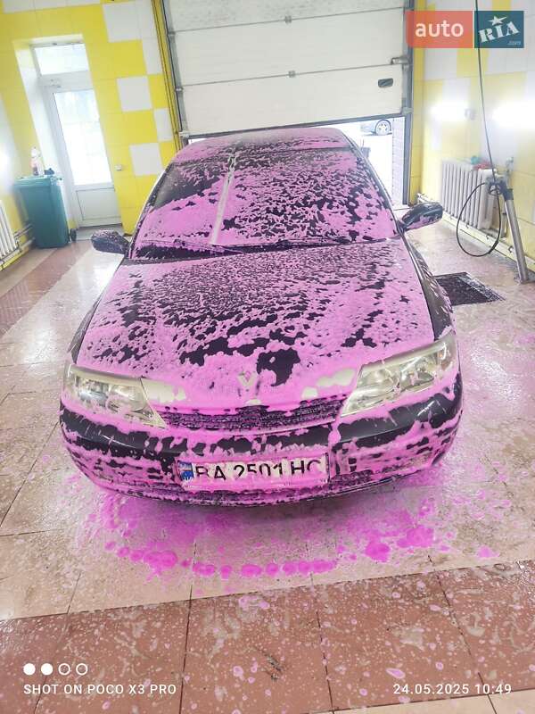 Лифтбек Renault Laguna 2003 в Гайвороне