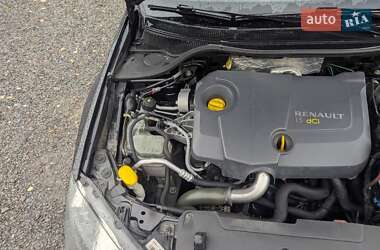 Лифтбек Renault Laguna 2010 в 