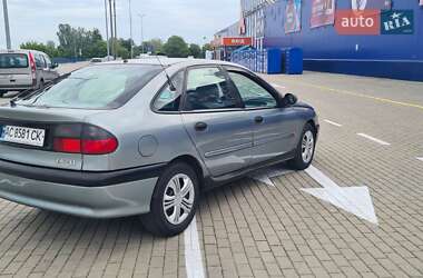 Ліфтбек Renault Laguna 1997 в 
