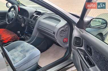 Ліфтбек Renault Laguna 1997 в 