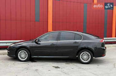 Ліфтбек Renault Laguna 2011 в 