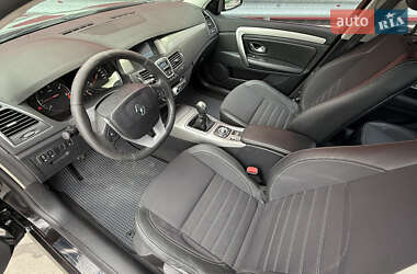 Ліфтбек Renault Laguna 2011 в 