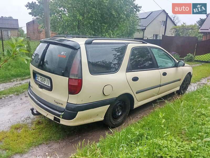 Універсал Renault Laguna 1995 в Золочеві