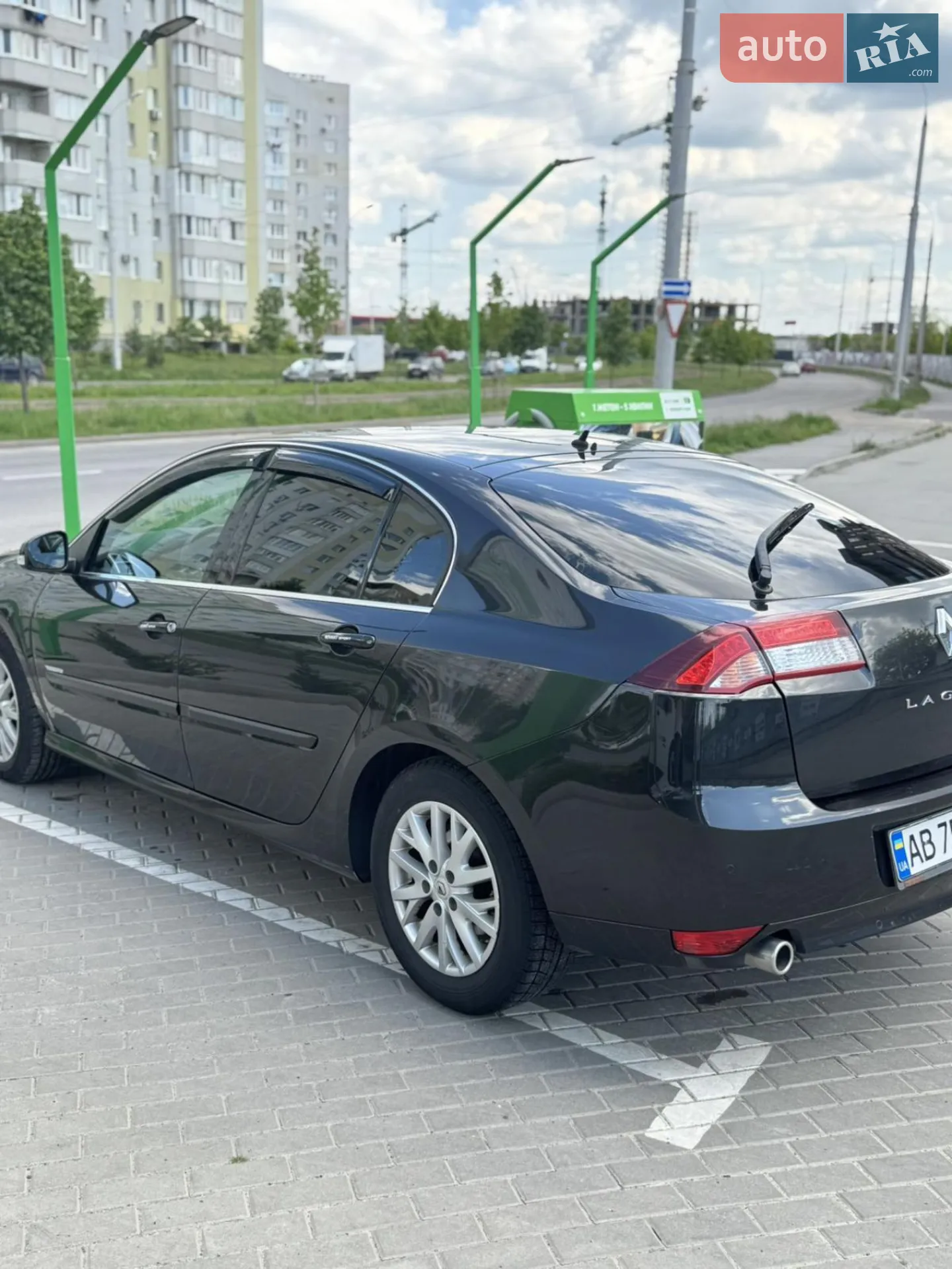 2015 Renault Laguna - фото 1