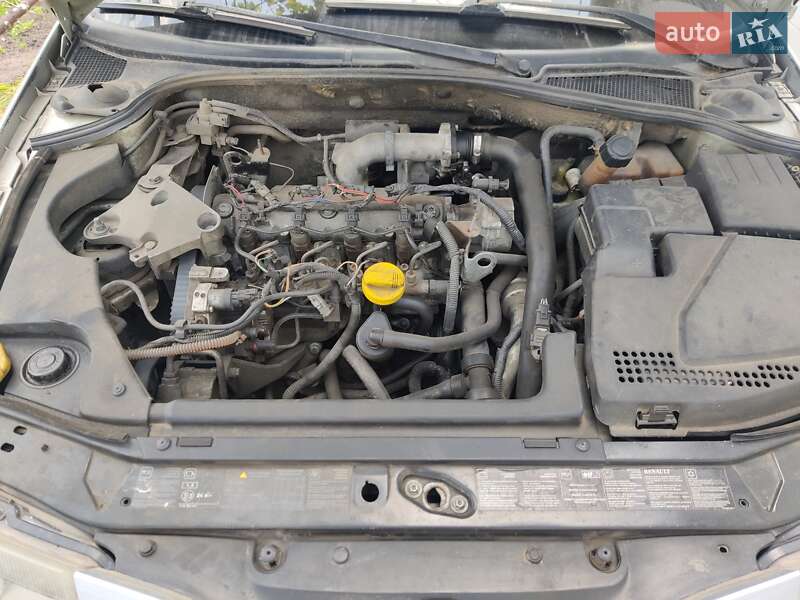 Лифтбек Renault Laguna 2004 в Лебедине