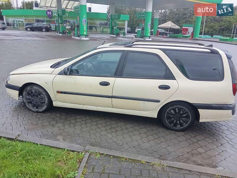 Універсал Renault Laguna 1995 в Золочеві