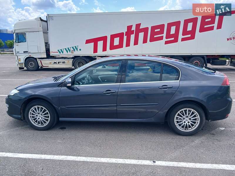 Лифтбек Renault Laguna 2011 в Ровно