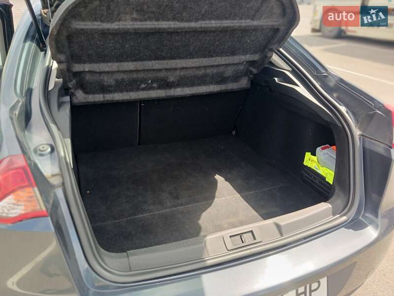 Лифтбек Renault Laguna 2011 в Ровно