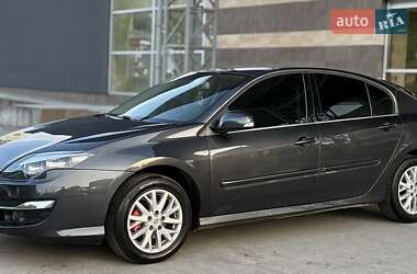 Лифтбек Renault Laguna 2015 в 