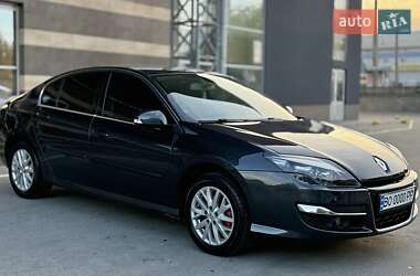 Лифтбек Renault Laguna 2015 в 