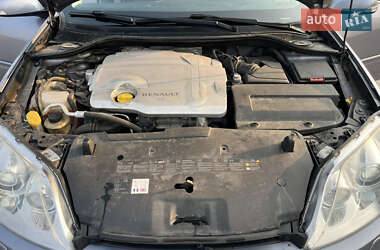 Лифтбек Renault Laguna 2008 в 
