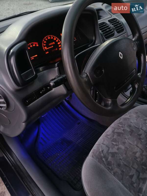 Лифтбек Renault Laguna 1996 в Виннице