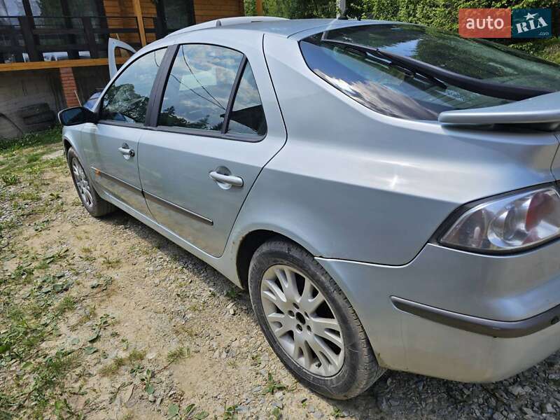 Лифтбек Renault Laguna 2003 в 