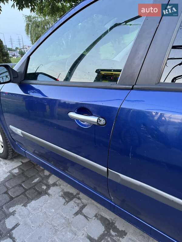 Лифтбек Renault Laguna 2006 в Львове