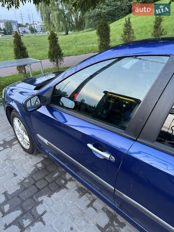 Лифтбек Renault Laguna 2006 в Львове