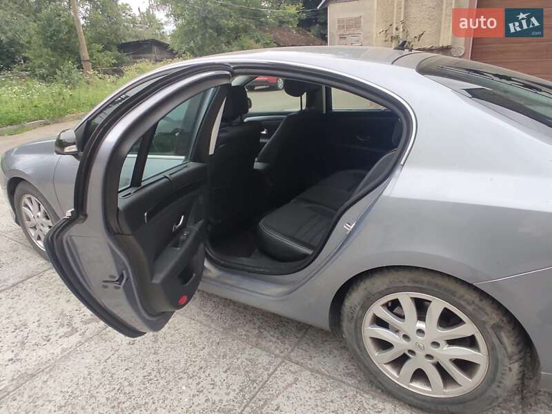 Ліфтбек Renault Laguna 2009 в Долині