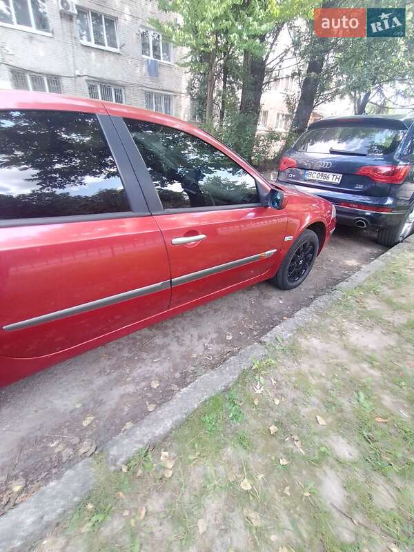 Ліфтбек Renault Laguna 2001 в Львові