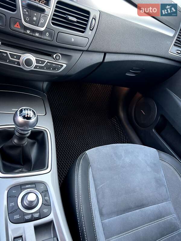 Универсал Renault Laguna 2012 в Рава-Русской