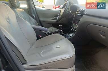 Лифтбек Renault Laguna 2002 в 