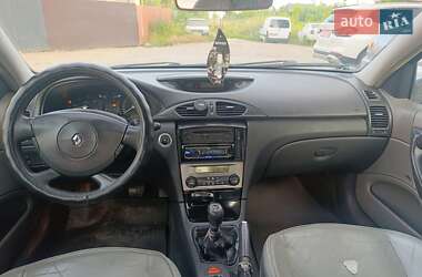 Лифтбек Renault Laguna 2002 в 