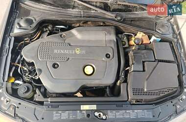 Лифтбек Renault Laguna 2002 в 