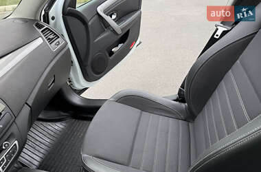 Универсал Renault Laguna 2011 в 