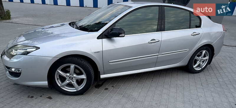 Лифтбек Renault Laguna 2011 в Чемеровцах