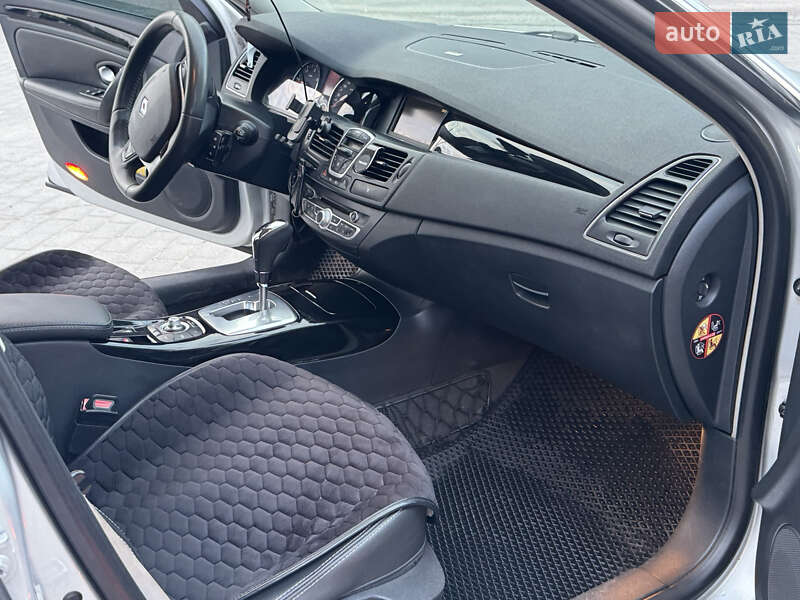 Лифтбек Renault Laguna 2011 в Чемеровцах