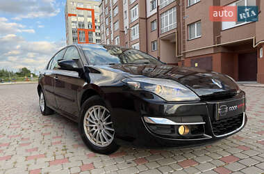 Лифтбек Renault Laguna 2011 в 