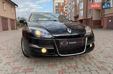 Лифтбек Renault Laguna 2011 в 