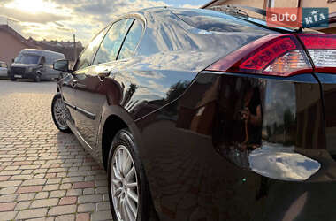 Лифтбек Renault Laguna 2011 в 
