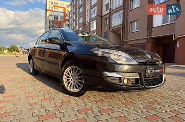 Лифтбек Renault Laguna 2011 в 