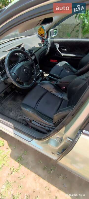 Ліфтбек Renault Laguna 2002 в Береговому