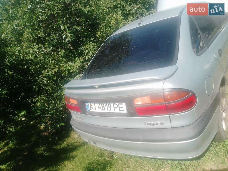 Ліфтбек Renault Laguna 2000 в Яготині