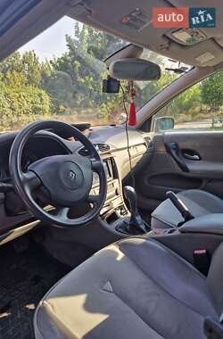 Лифтбек Renault Laguna 2002 в 